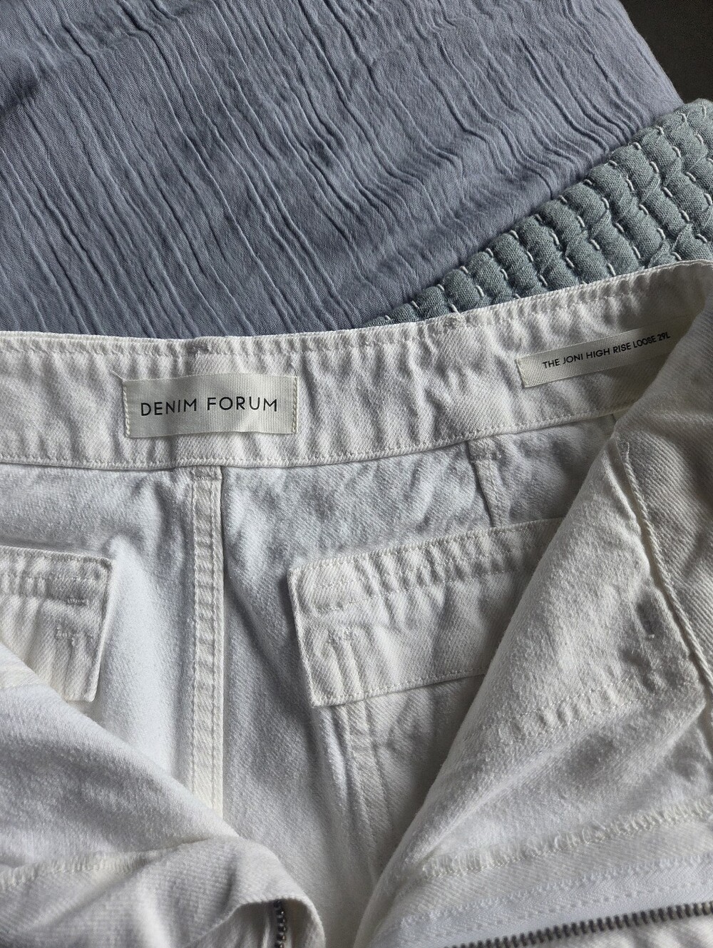 Aritizia Denim Forum The Joni High Rise Utility Jeans - White - 28 - Picture 10 of 12